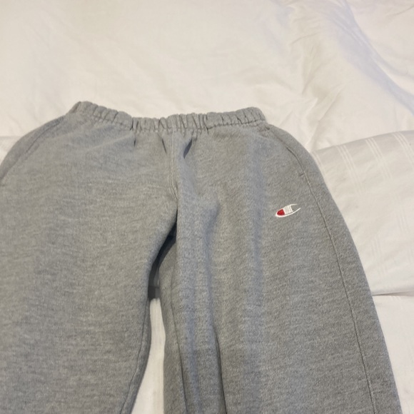 Trendy Champion grey sweats - Picture 1 of 5